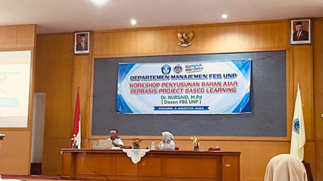 Workshop Penyusunan Bahan Ajar Berbasis Project Based Learning