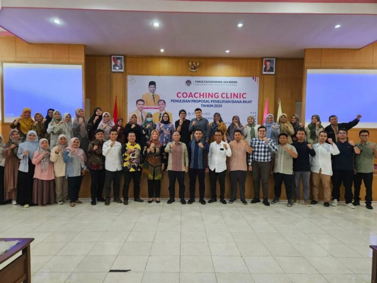 Coaching Clinic Penulisan Proposal Penelitian RKAT 2025: Upaya Meningkatkan Produktivitas Penelitian Dosen Prodi Manajemen Pajak